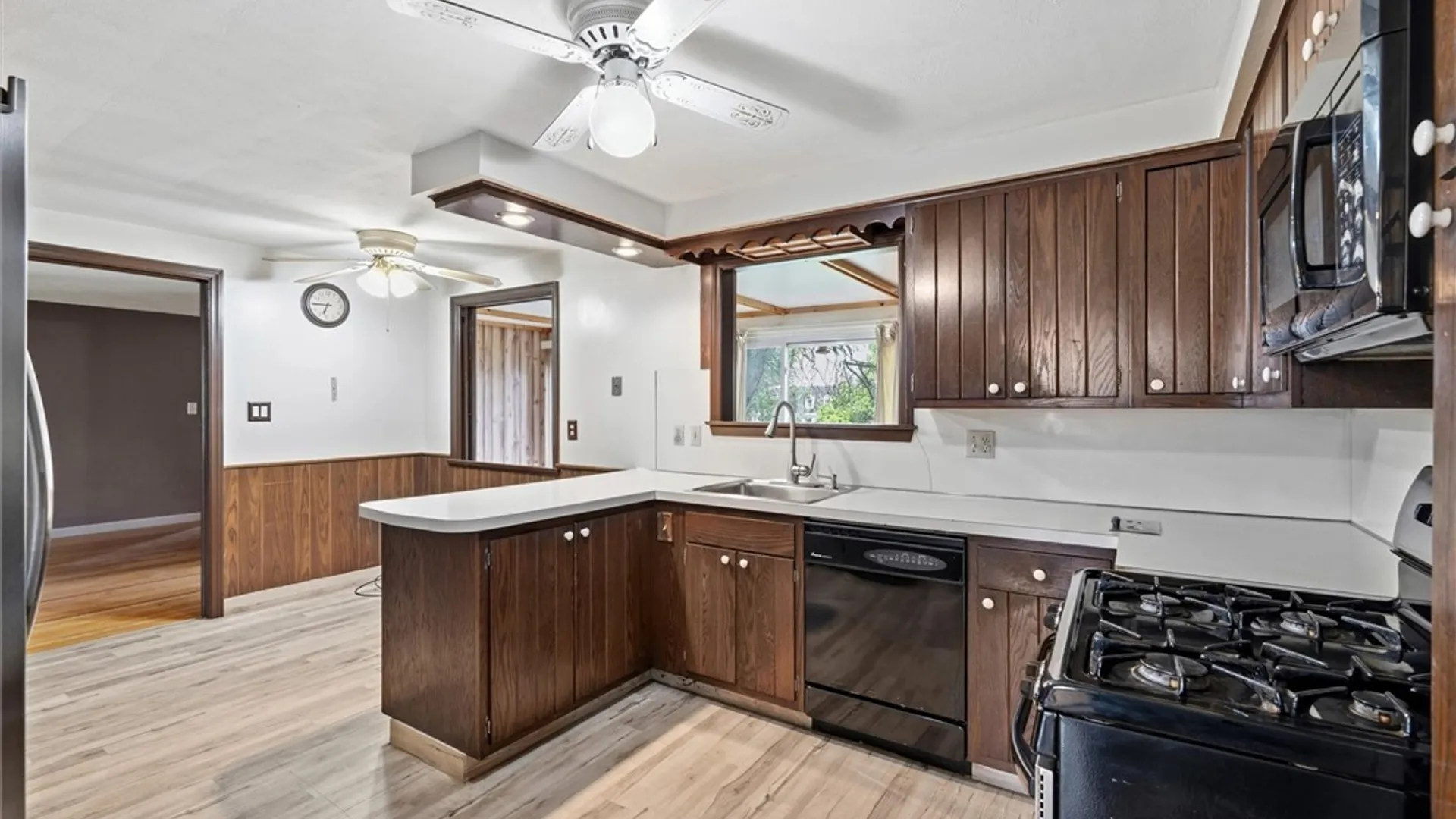 Property at 807 Second St, Salina, NY 13088 14