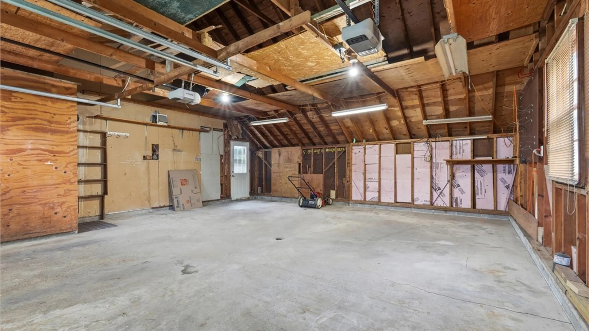 Property at 807 Second St, Salina, NY 13088 20