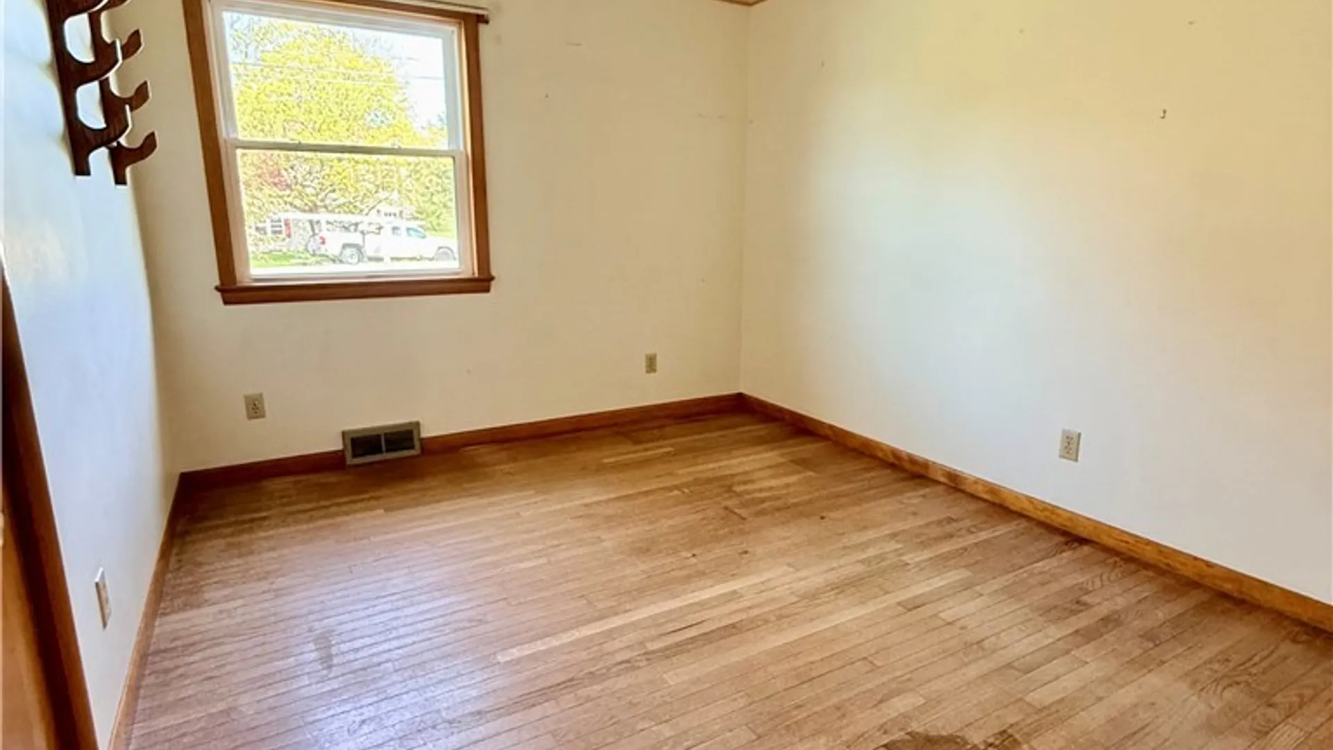 Property at 8912 Hartshorn Road, Batavia, NY 14036 12