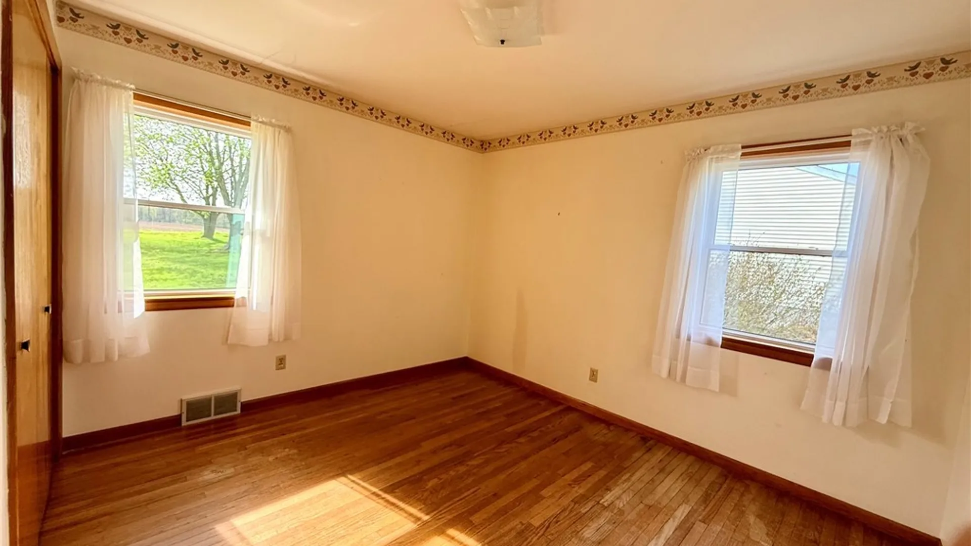 Property at 8912 Hartshorn Road, Batavia, NY 14036 13
