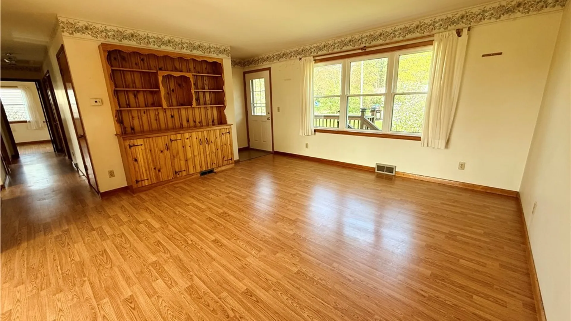 Property at 8912 Hartshorn Road, Batavia, NY 14036 7