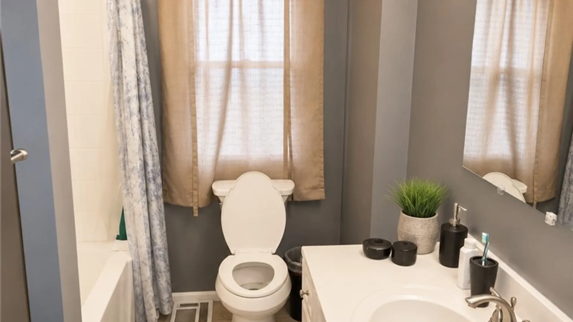 Property at 814 92nd Street, Niagara Falls, NY 14304 9