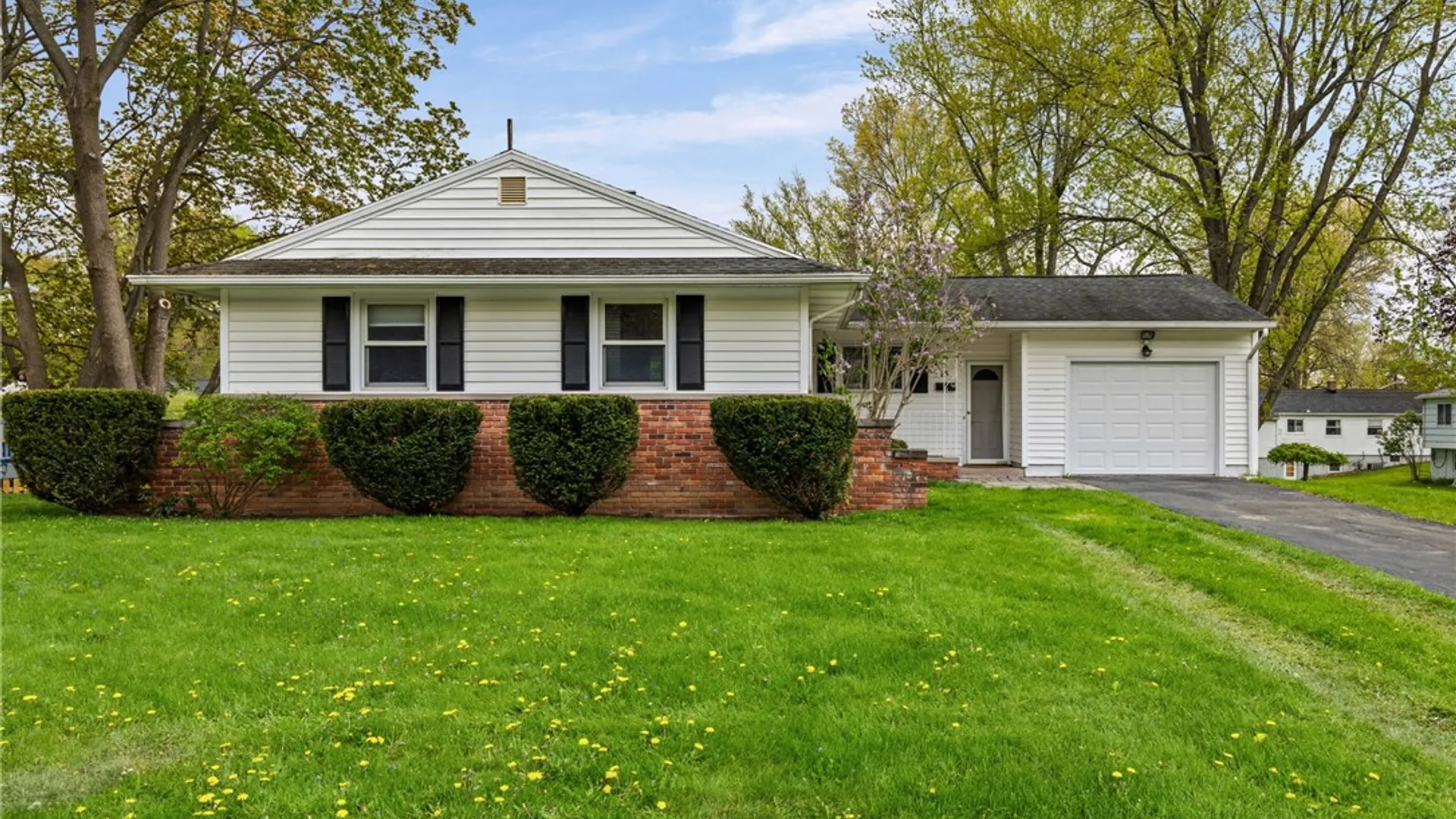 Property at 15 Valley Brook Road, Penfield, NY 14526 2