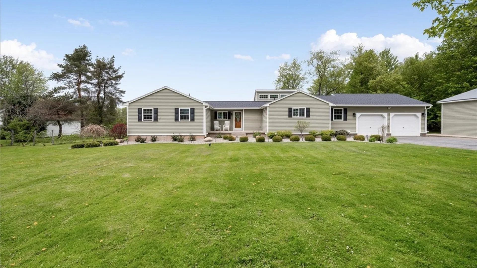 Property at 8205 Kirkville Road, Manlius, NY 13082 3