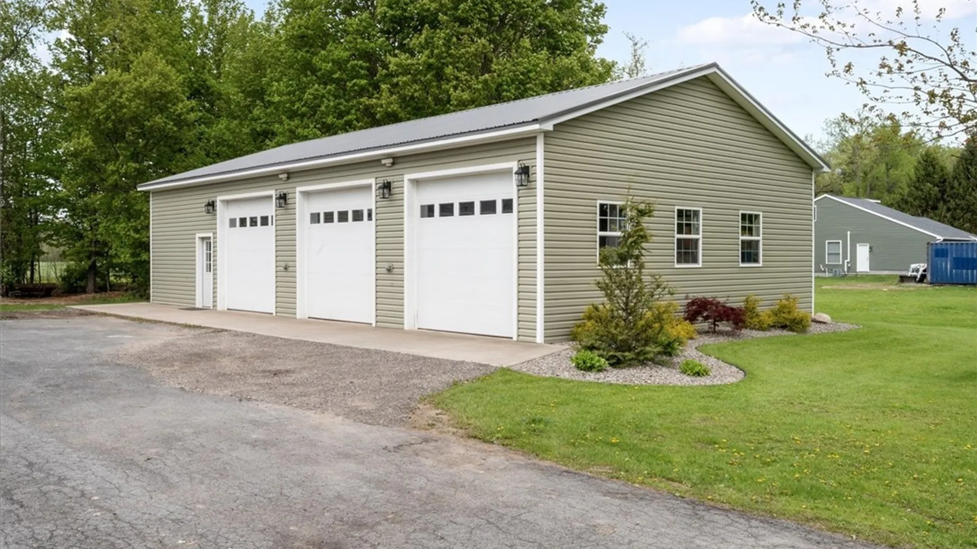 Property at 8205 Kirkville Road, Manlius, NY 13082 4