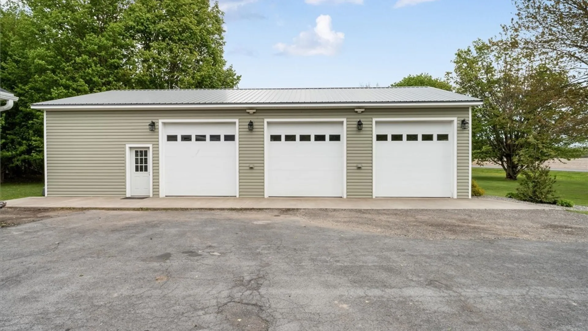 Property at 8205 Kirkville Road, Manlius, NY 13082 5