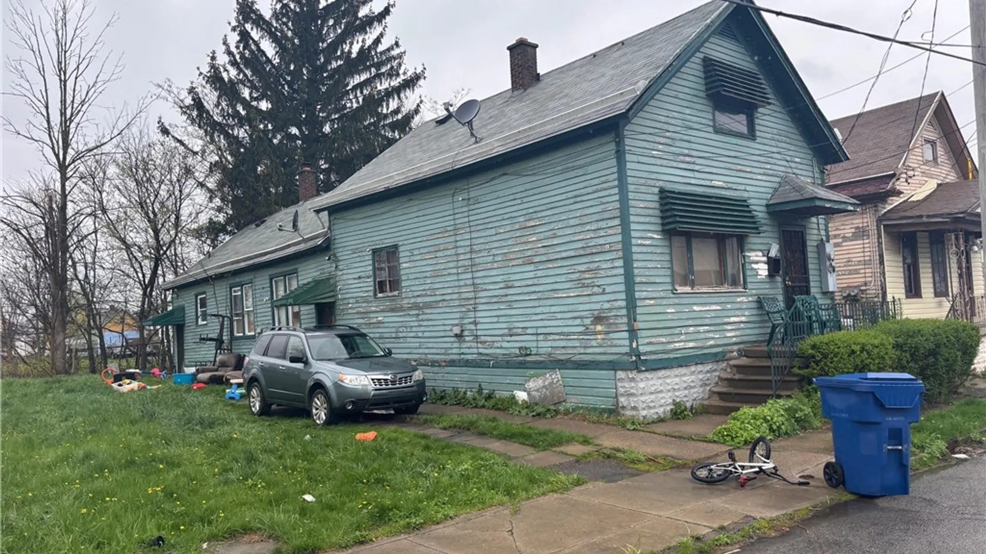 Property at 76 Sears Street, Buffalo, NY 14212 2