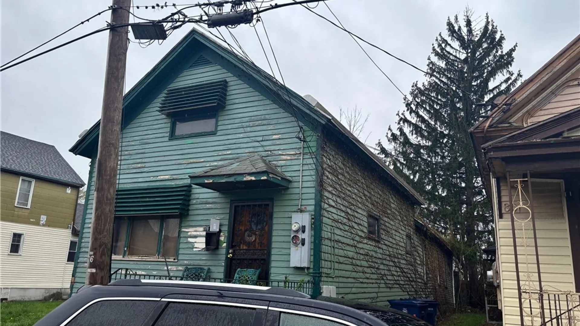 Property at 76 Sears Street, Buffalo, NY 14212 4
