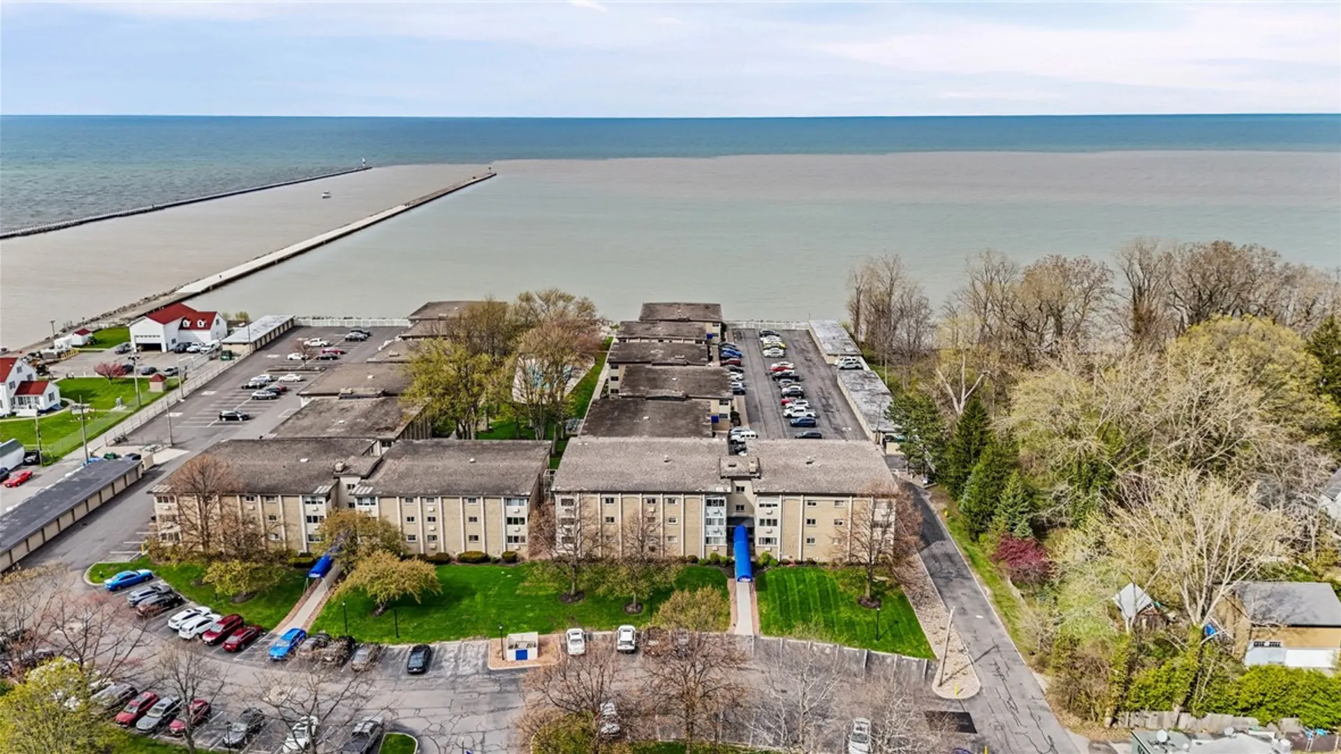 Property at 708 Westage At The Hbr, Irondequoit, NY 14617 34