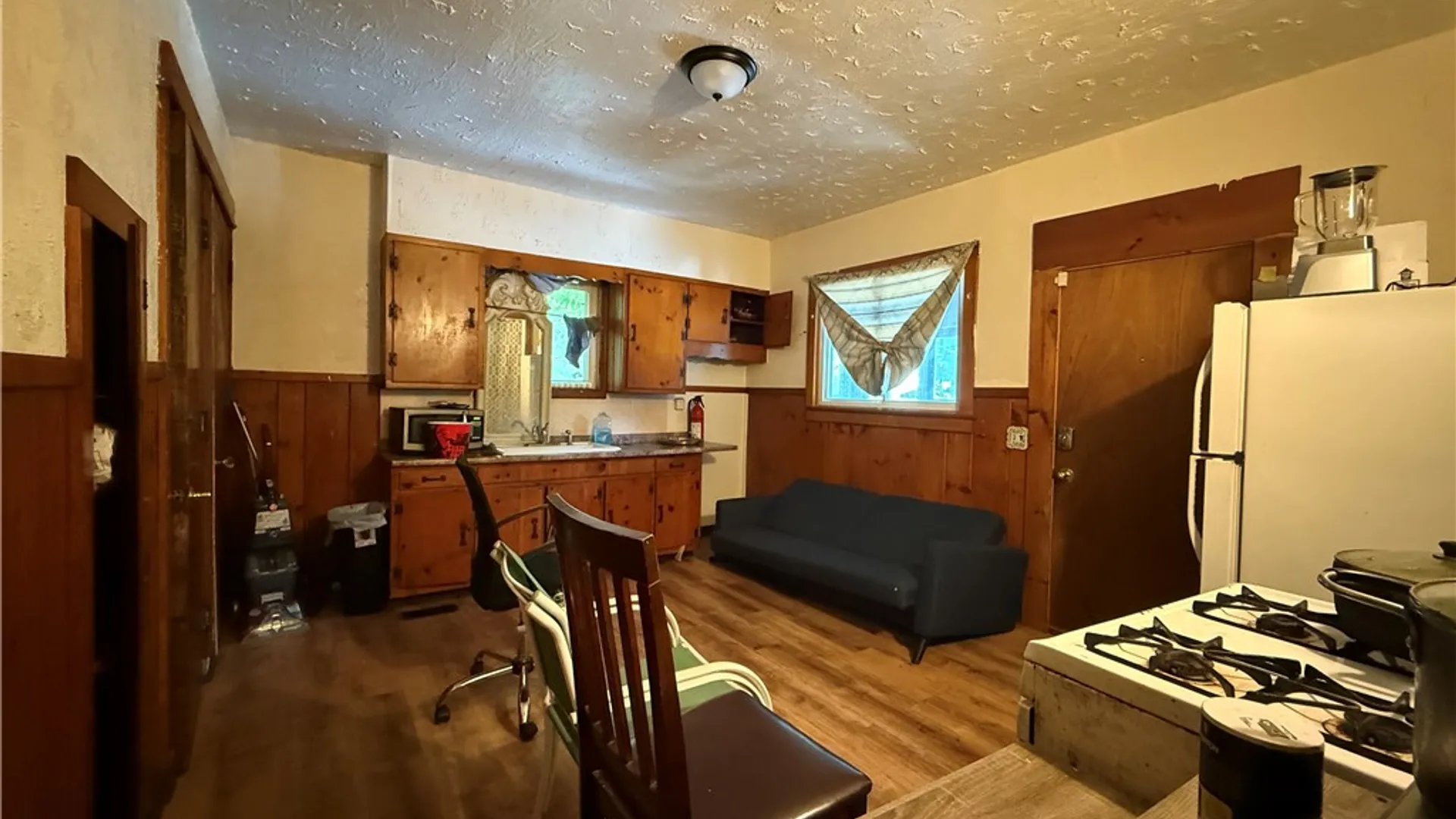 Property at 6 Rugraff Street, Rochester, NY 14606 9