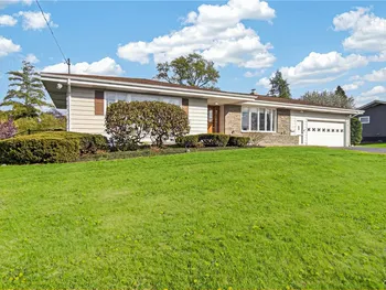 308 Washington Dr, New Hartford, NY 13413