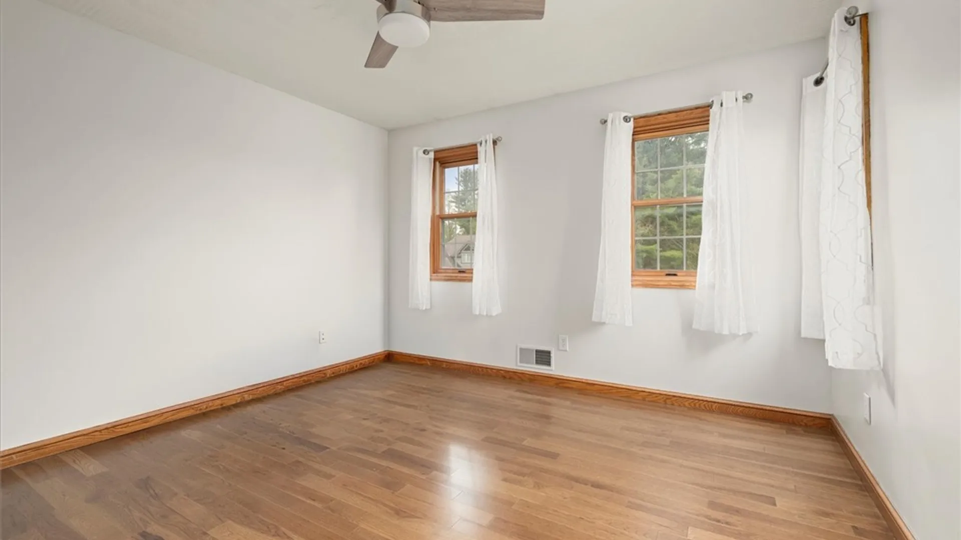 Property at 1 Water Beech Place, New Hartford, NY 13413 23