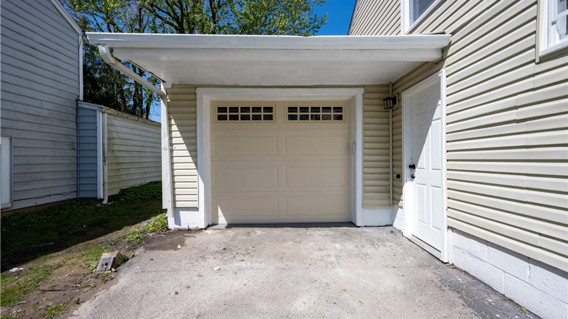 Property at 333 Lamarck Drive, Amherst, NY 14226 11