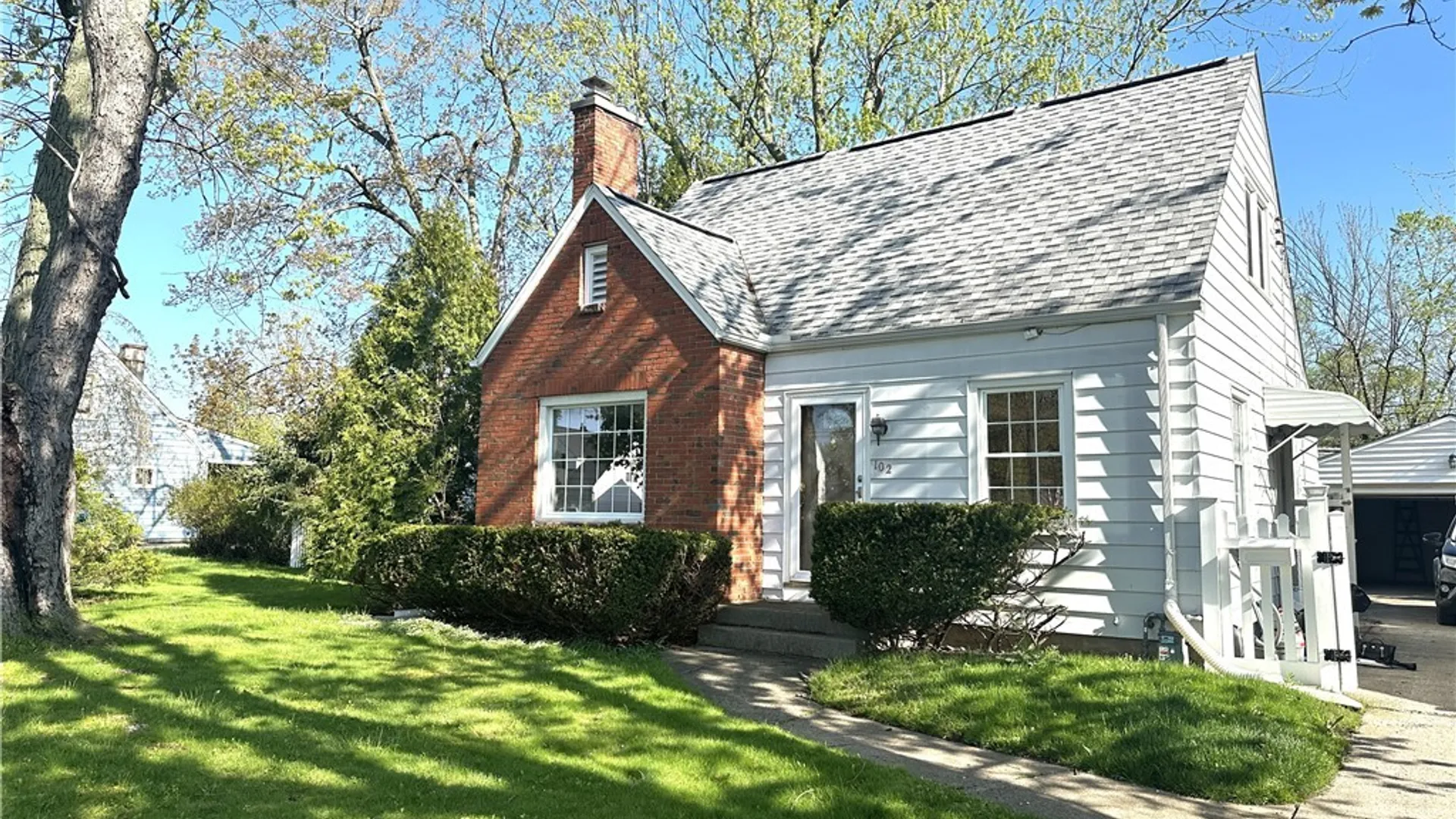 Property at 102 Harrison Avenue, Tonawanda, NY 14223 2