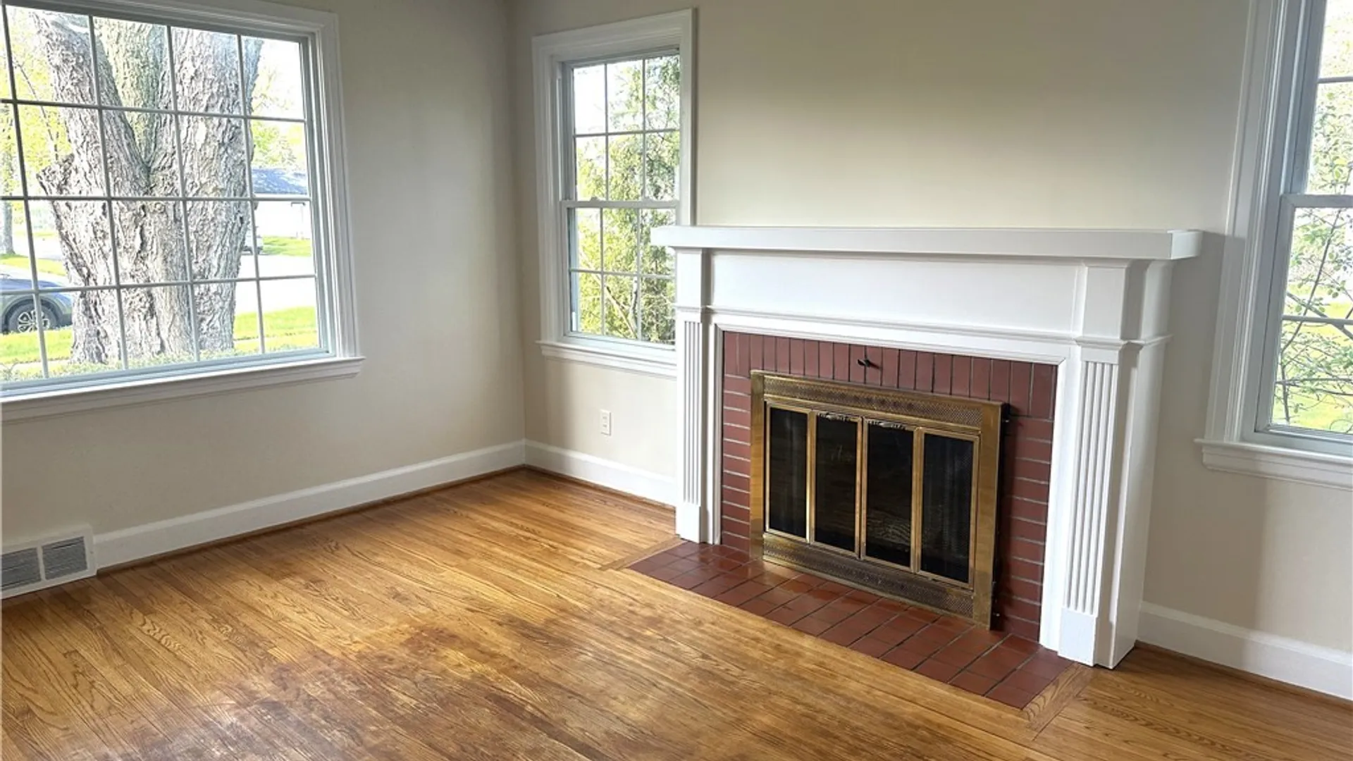 Property at 102 Harrison Avenue, Tonawanda, NY 14223 4