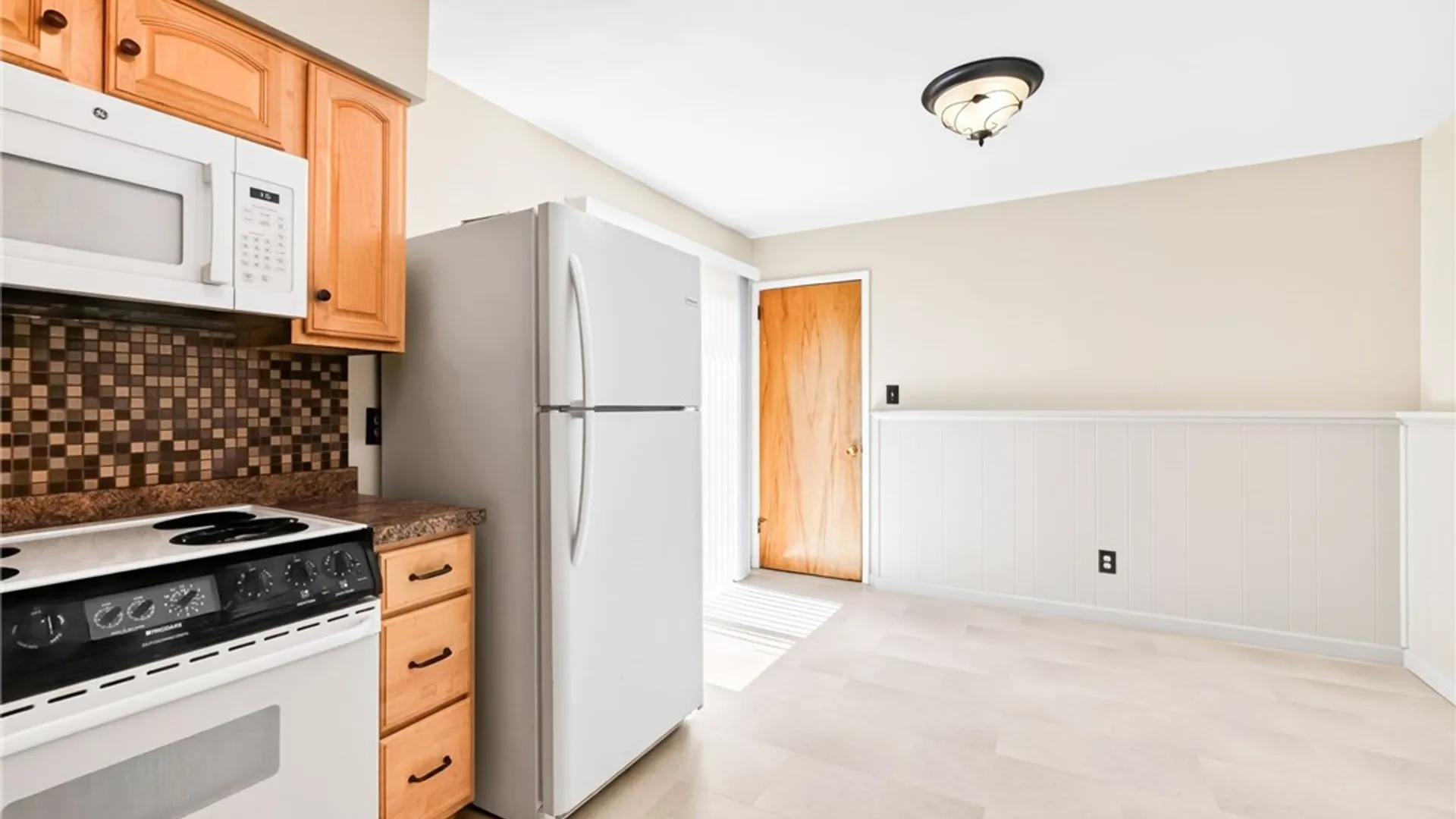 Property at 335 Alfonso Drive, Greece, NY 14626 10