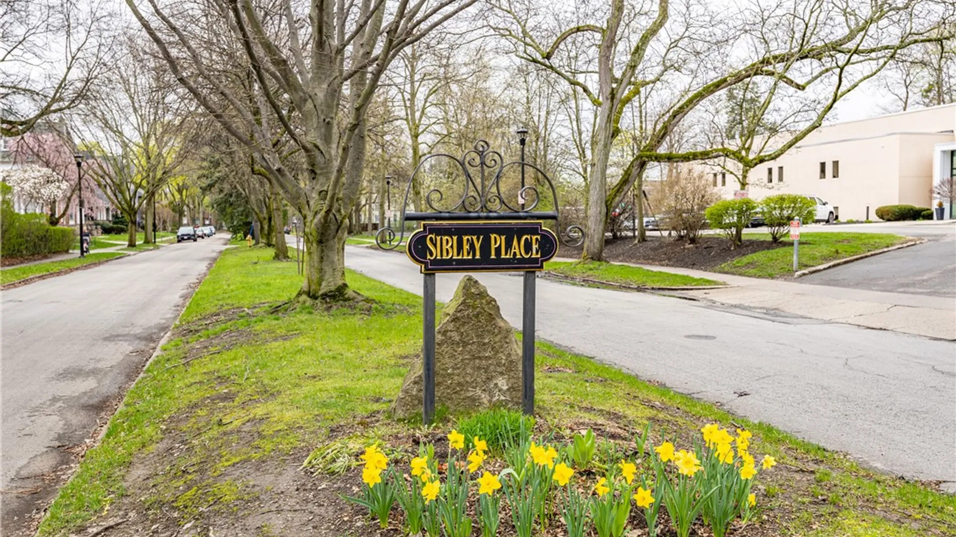 Property at 17 Sibley Place UN#03, Rochester, NY 14607 3