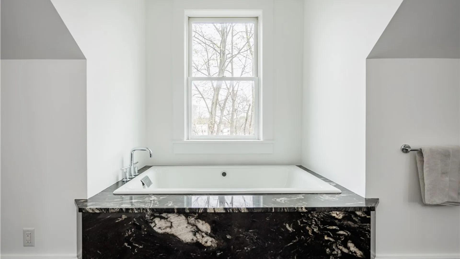Property at 17 Sibley Place UN#03, Rochester, NY 14607 31