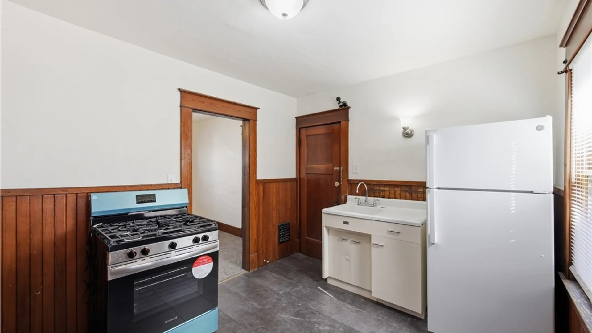Property at 95 Custer Street, Buffalo, NY 14214 28