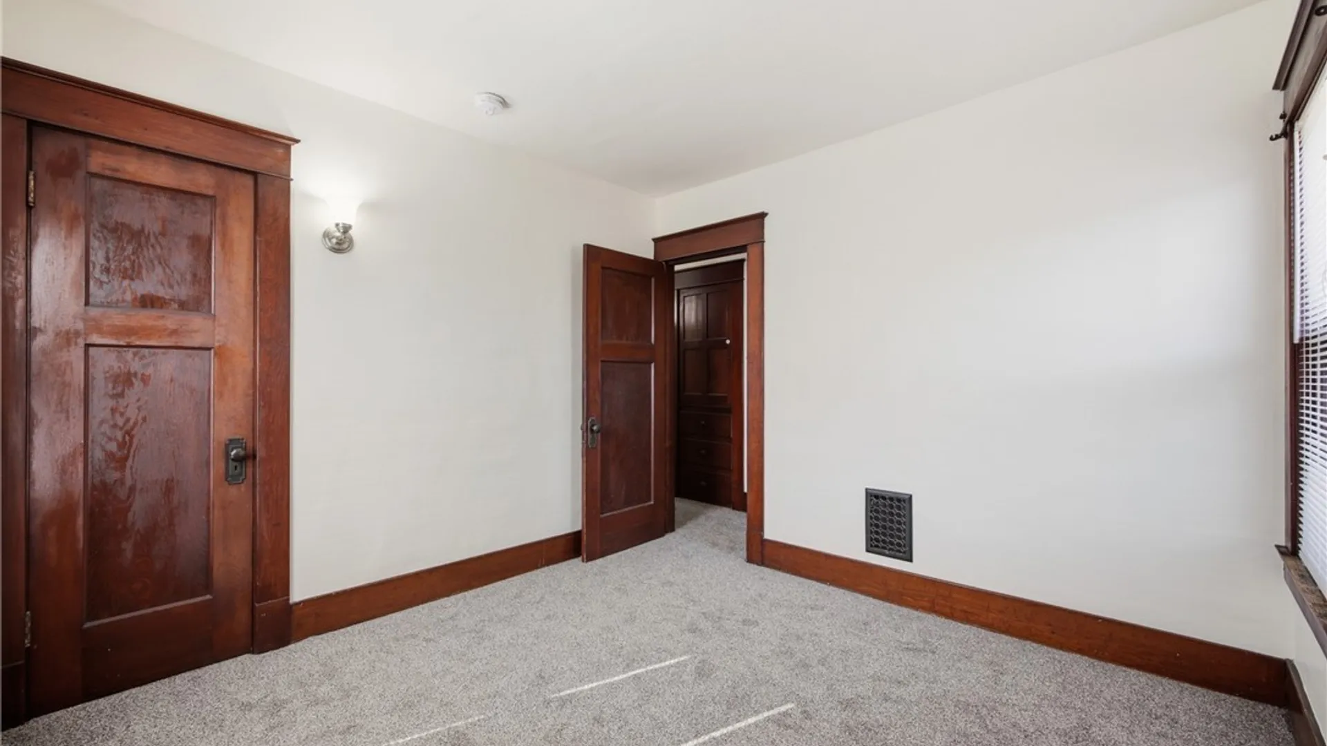 Property at 95 Custer Street, Buffalo, NY 14214 32