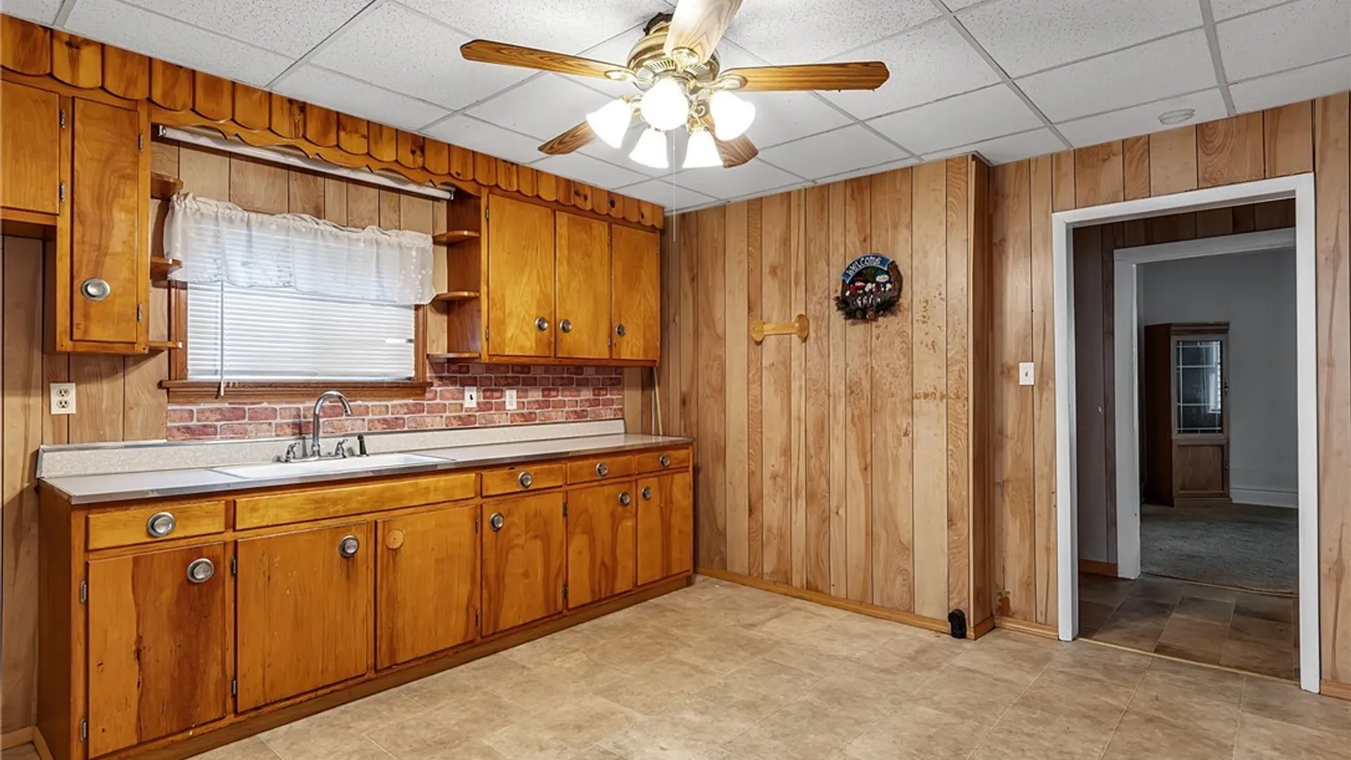 Property at 563 Tronolone Place, Niagara Falls, NY 14301 10