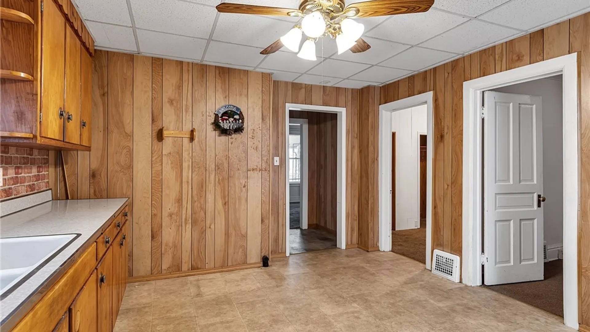 Property at 563 Tronolone Place, Niagara Falls, NY 14301 11