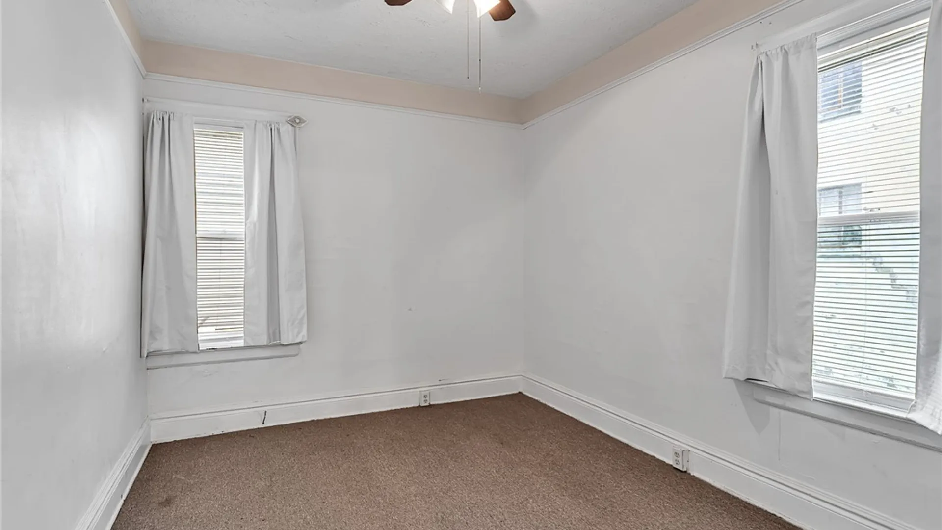 Property at 563 Tronolone Place, Niagara Falls, NY 14301 14