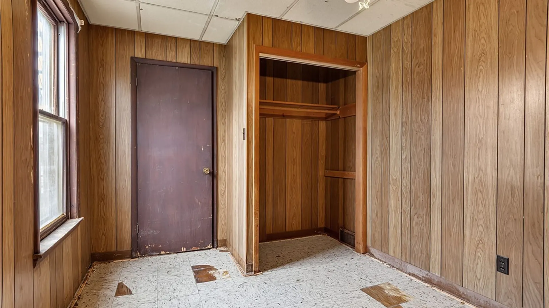 Property at 563 Tronolone Place, Niagara Falls, NY 14301 19