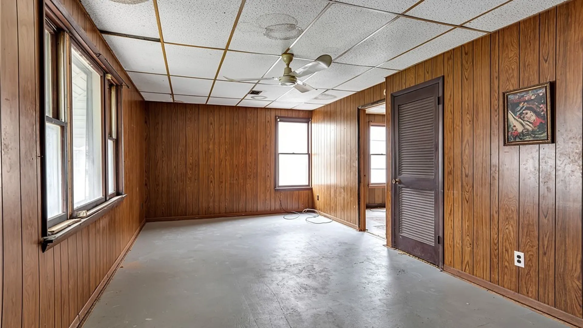 Property at 563 Tronolone Place, Niagara Falls, NY 14301 21