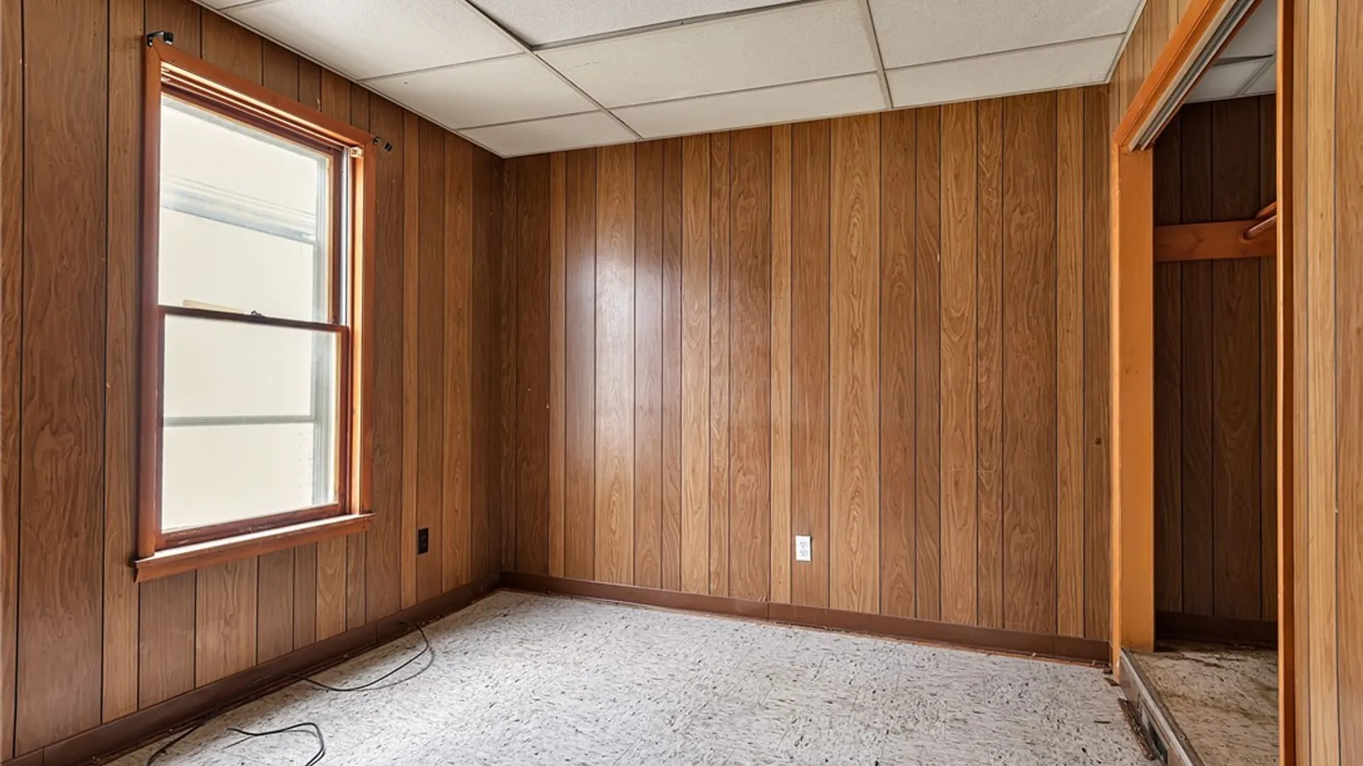 Property at 563 Tronolone Place, Niagara Falls, NY 14301 23