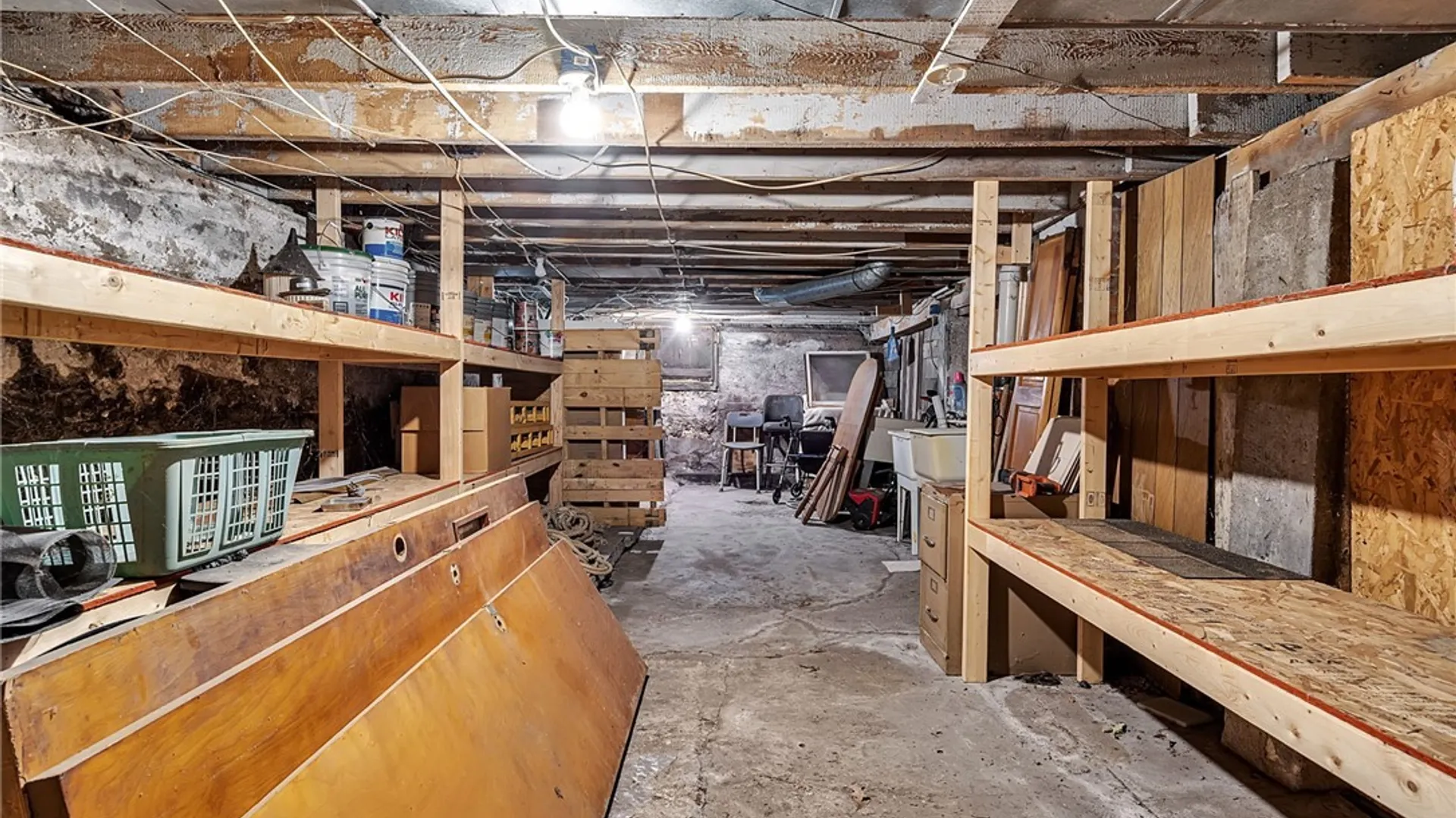 Property at 563 Tronolone Place, Niagara Falls, NY 14301 29