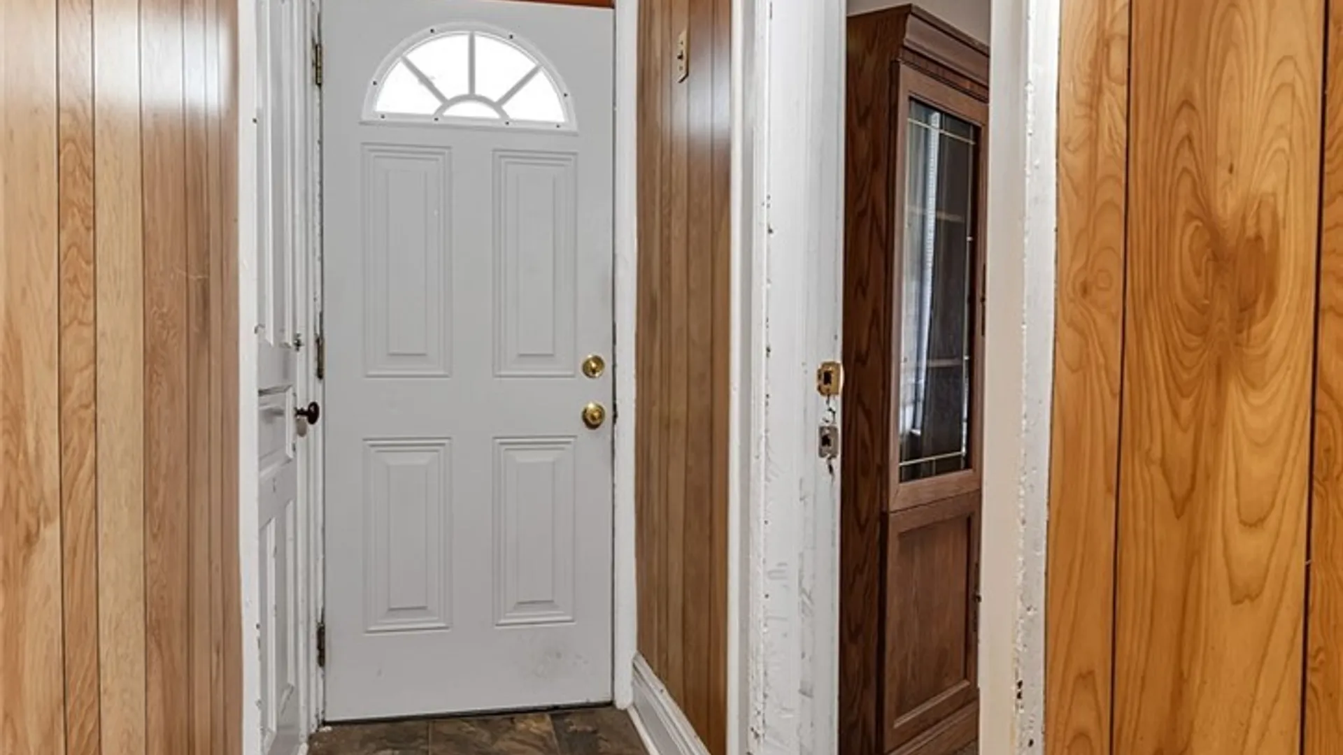 Property at 563 Tronolone Place, Niagara Falls, NY 14301 5