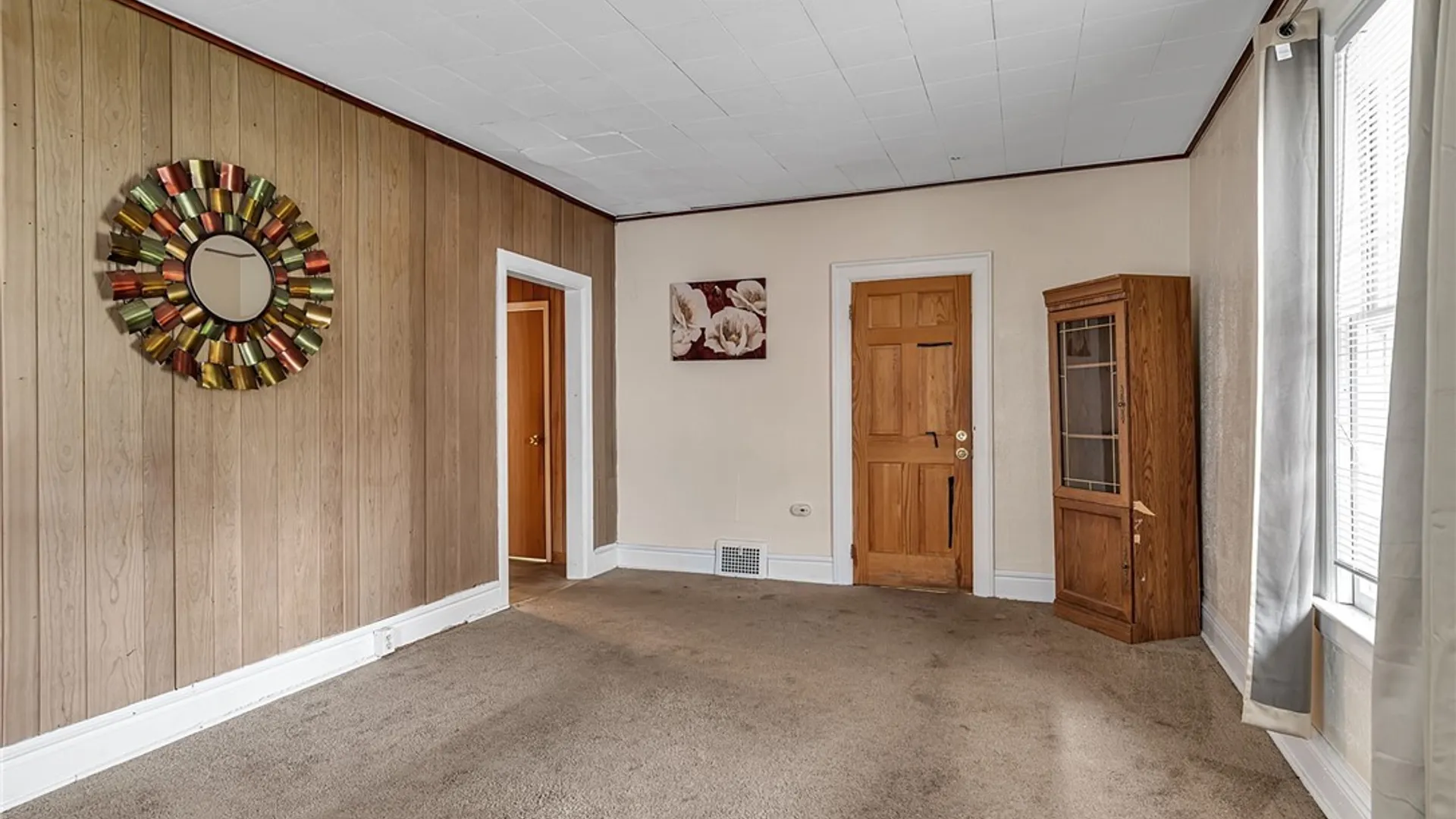 Property at 563 Tronolone Place, Niagara Falls, NY 14301 8
