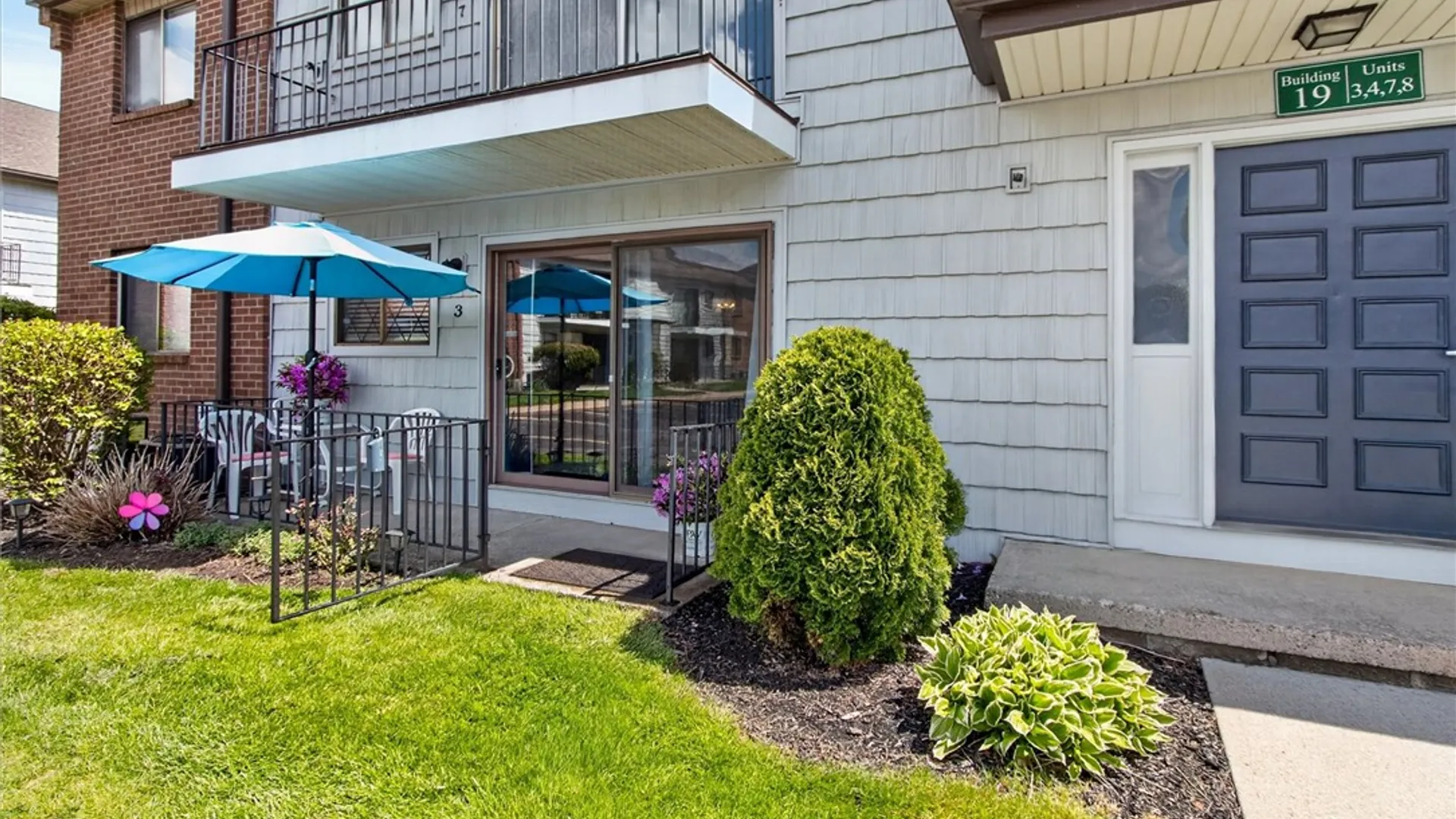 Property at 19 Great Wood Court, Perinton, NY 14450 3