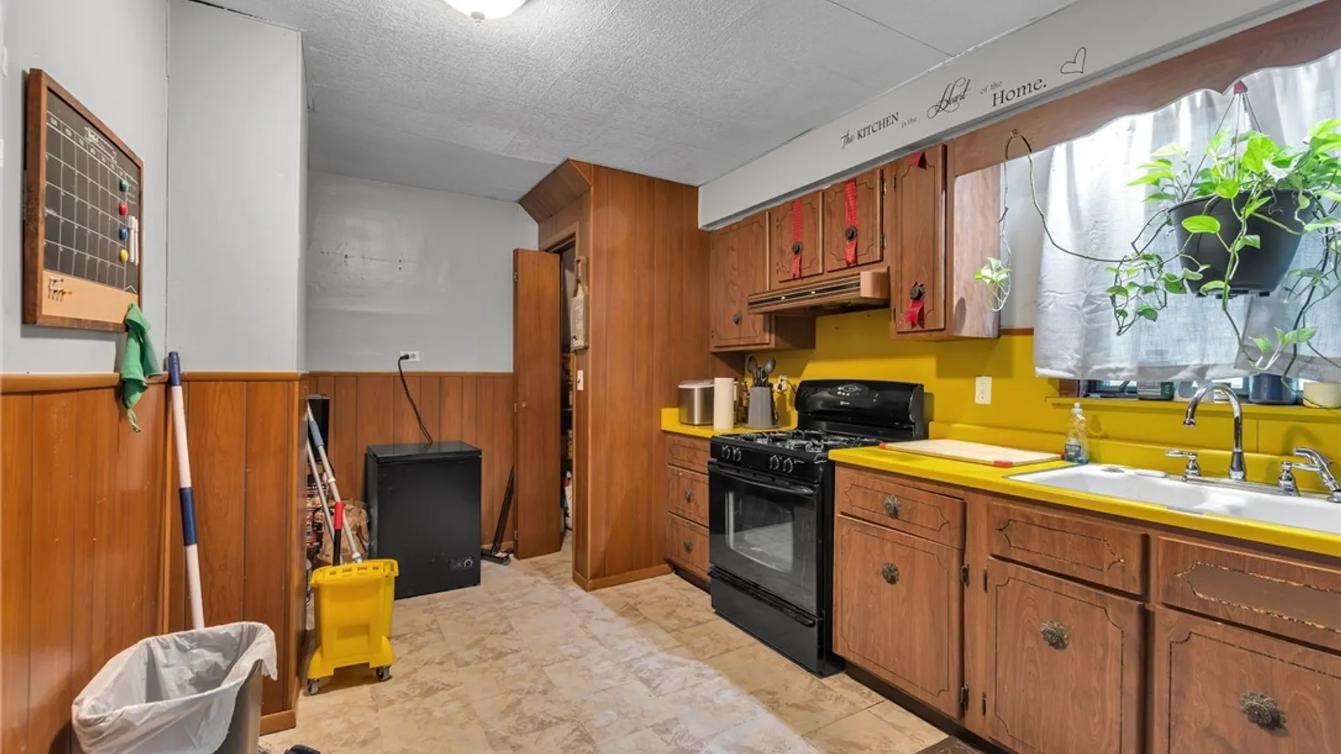 Property at 247 Columbus Avenue, Buffalo, NY 14220 34