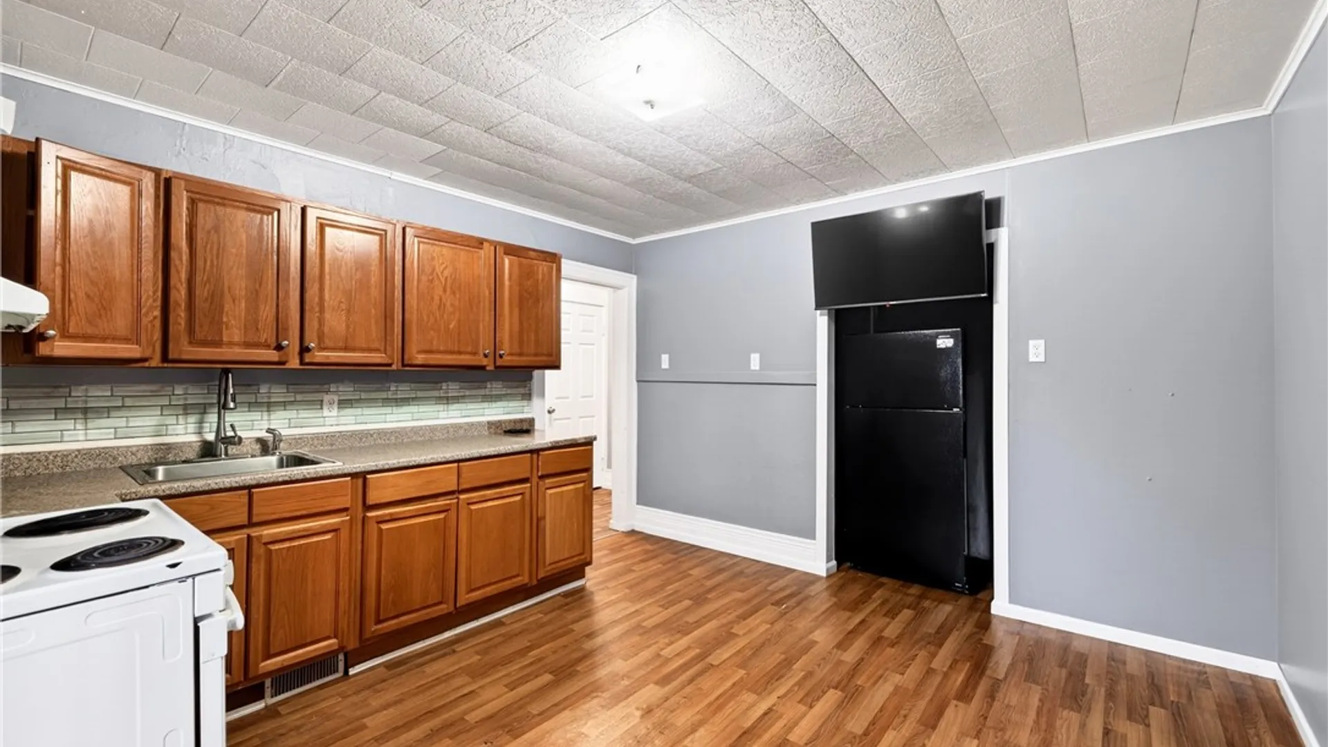 Property at 184 Fulton Avenue, Rochester, NY 14613 14