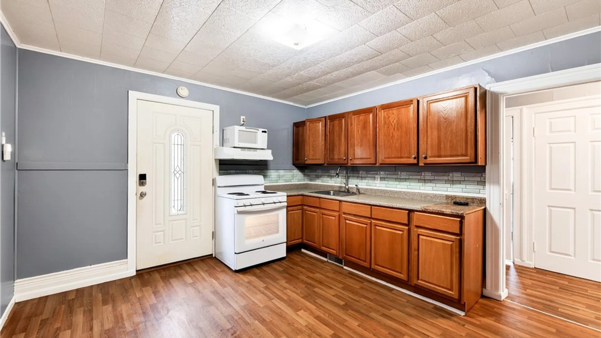 Property at 184 Fulton Avenue, Rochester, NY 14613 15