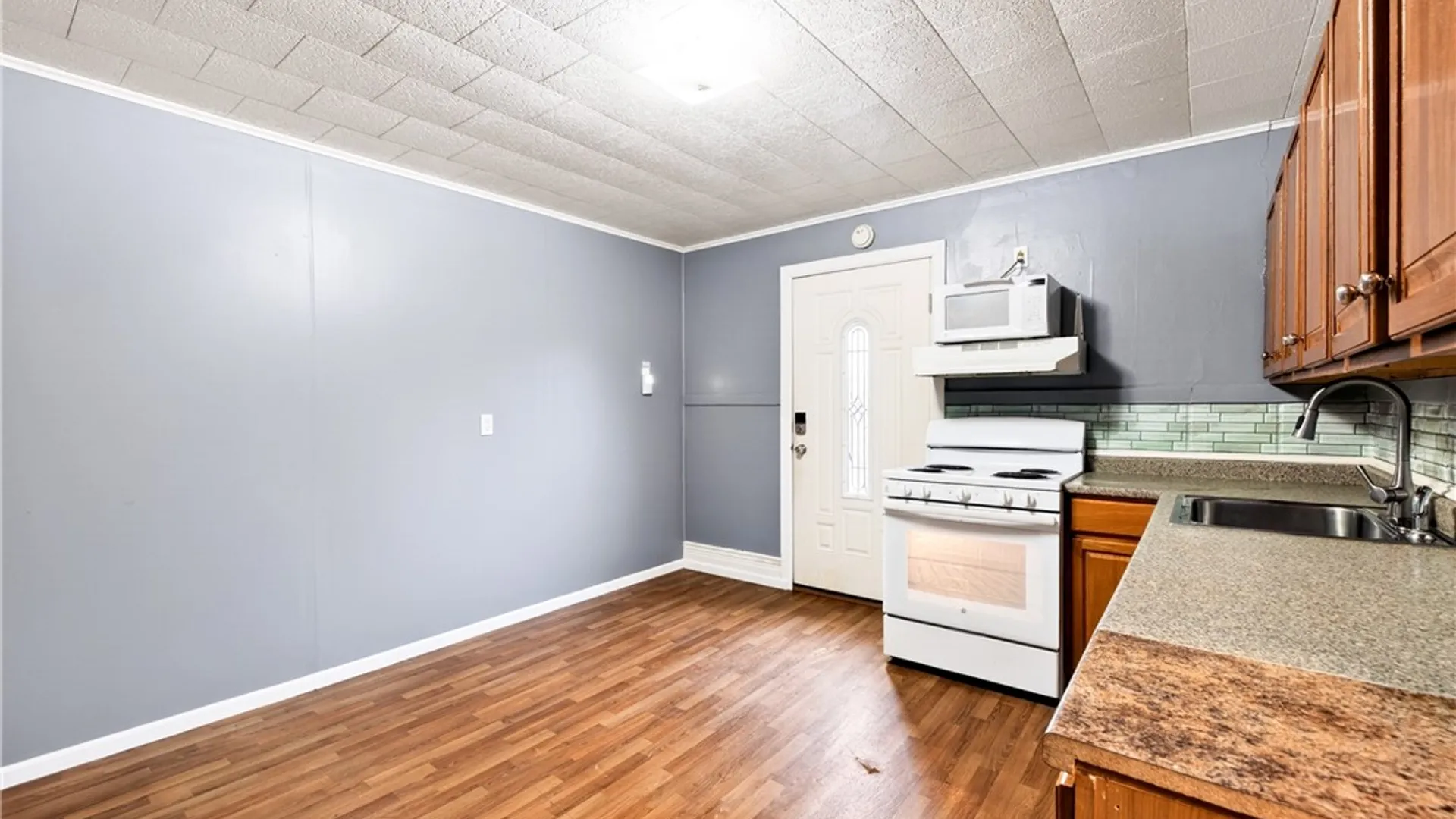 Property at 184 Fulton Avenue, Rochester, NY 14613 16