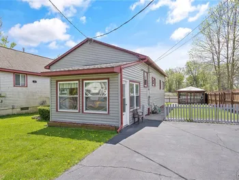 Property at 3362- 3363 Hayes Road, Lysander, NY 13027