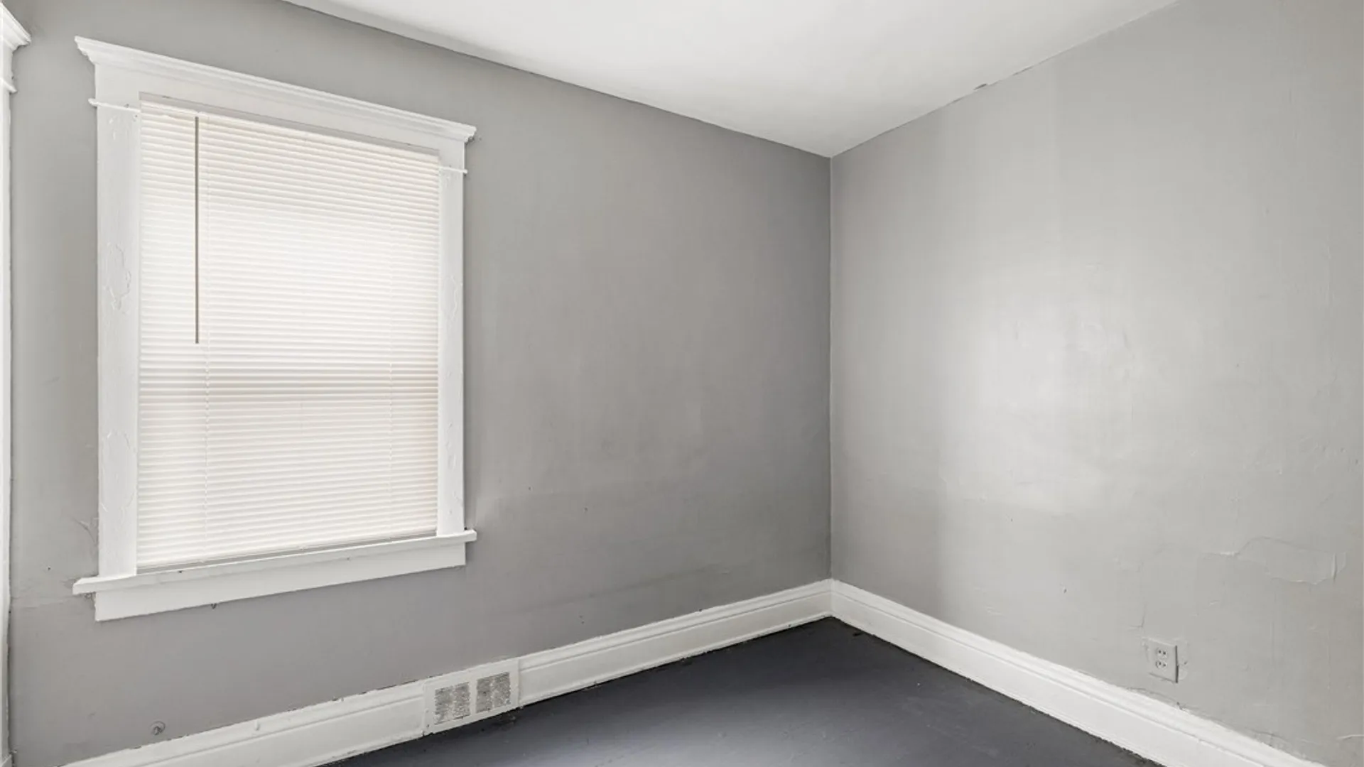 Property at 213 Westminster Avenue, Buffalo, NY 14215 13