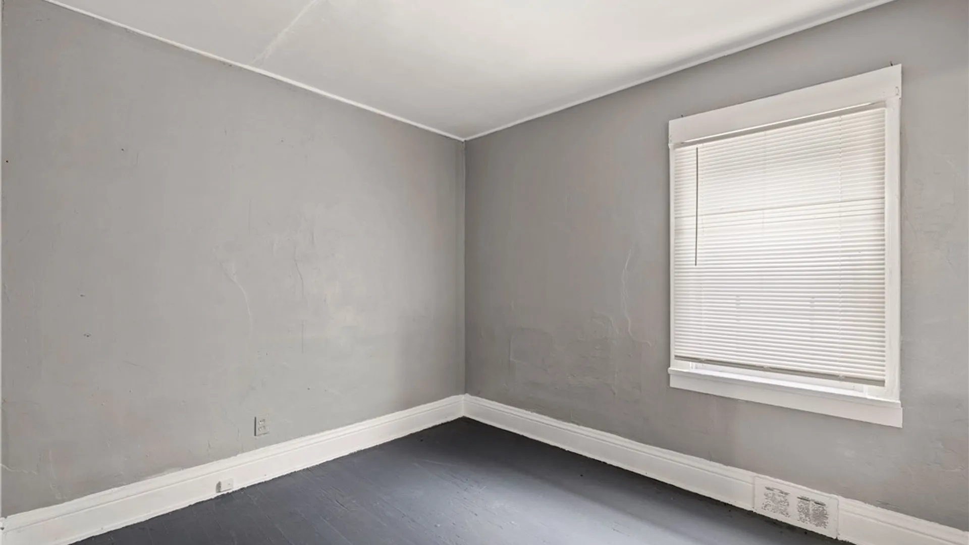 Property at 213 Westminster Avenue, Buffalo, NY 14215 16