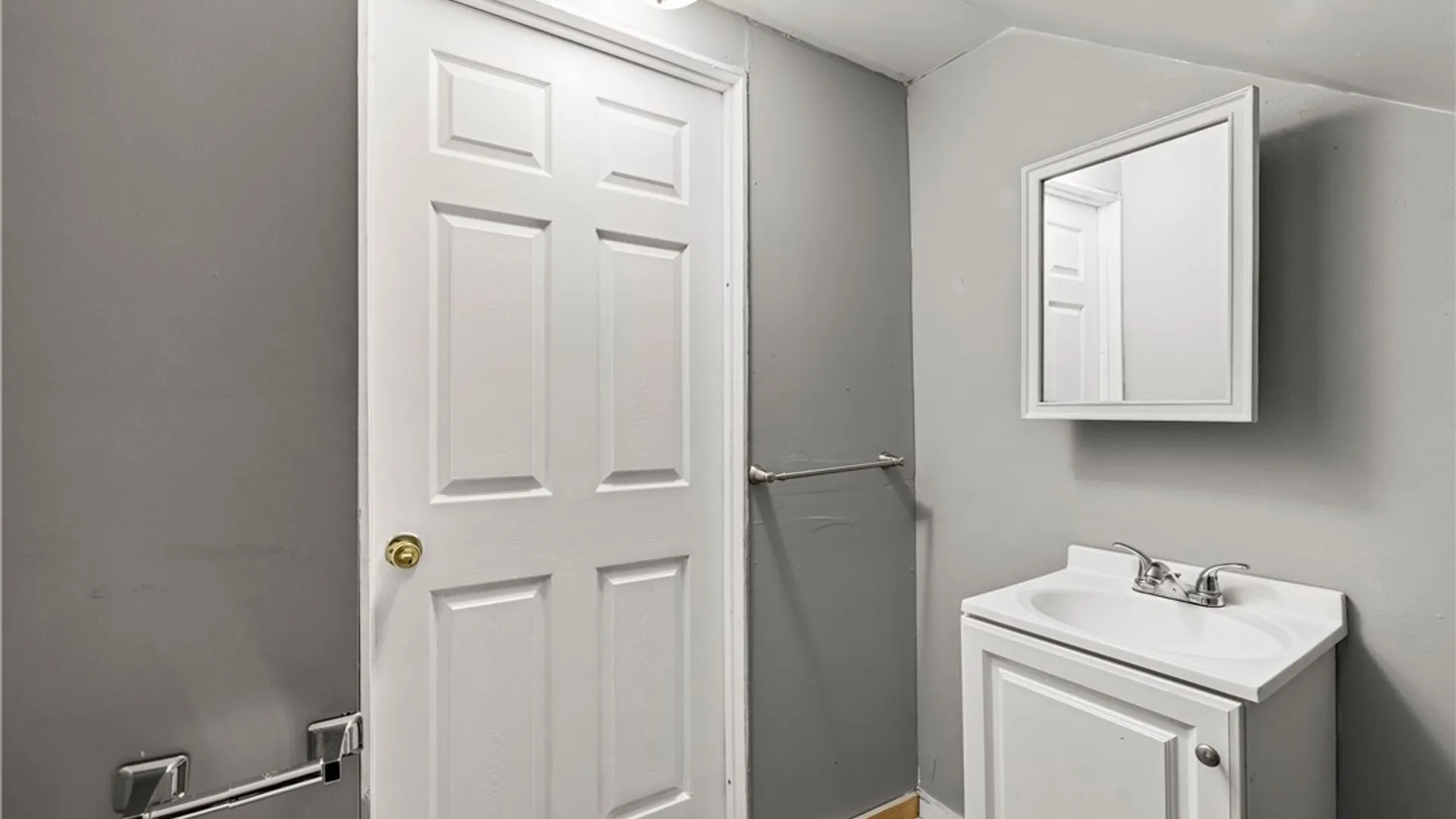 Property at 213 Westminster Avenue, Buffalo, NY 14215 17