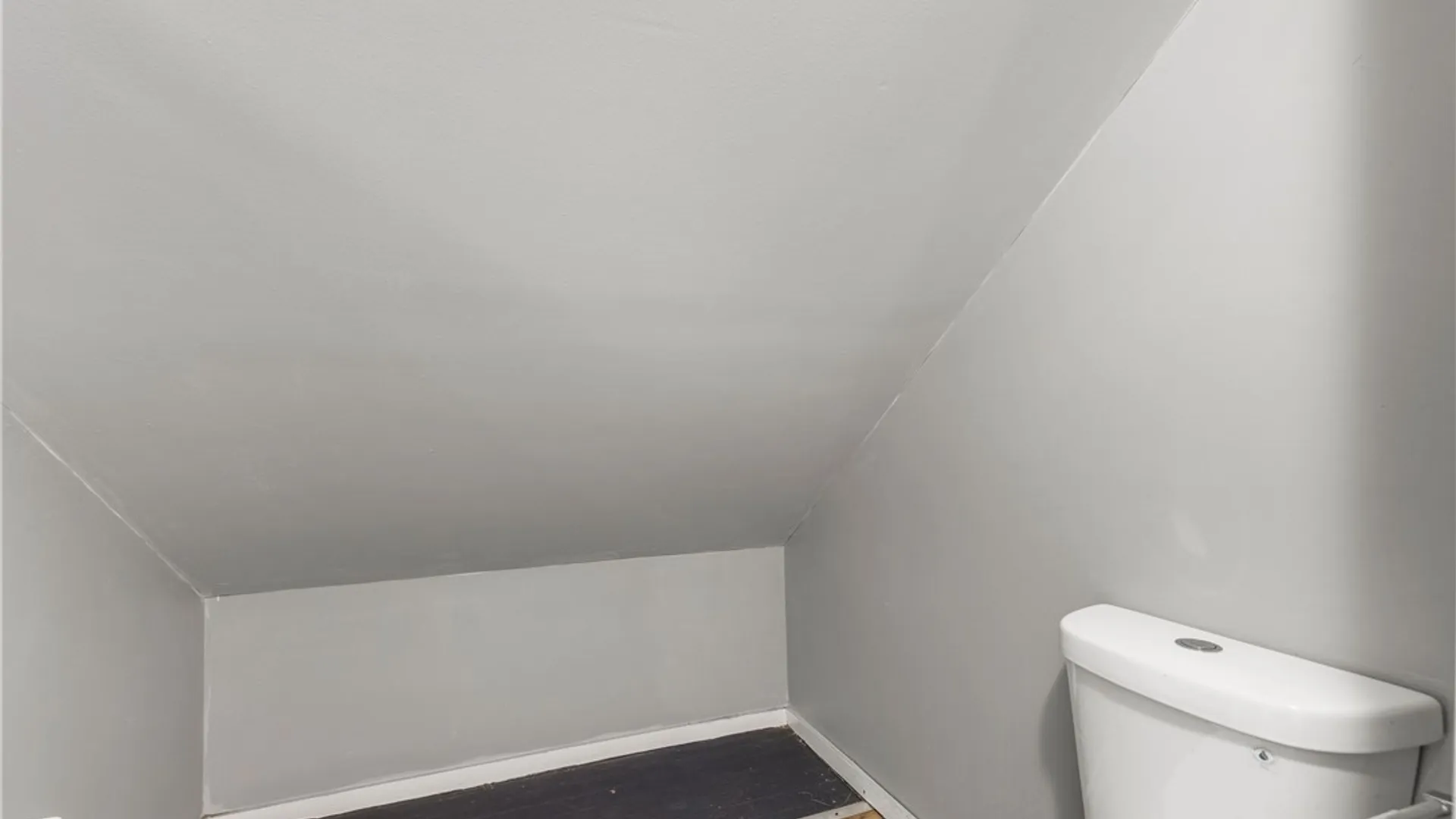 Property at 213 Westminster Avenue, Buffalo, NY 14215 18