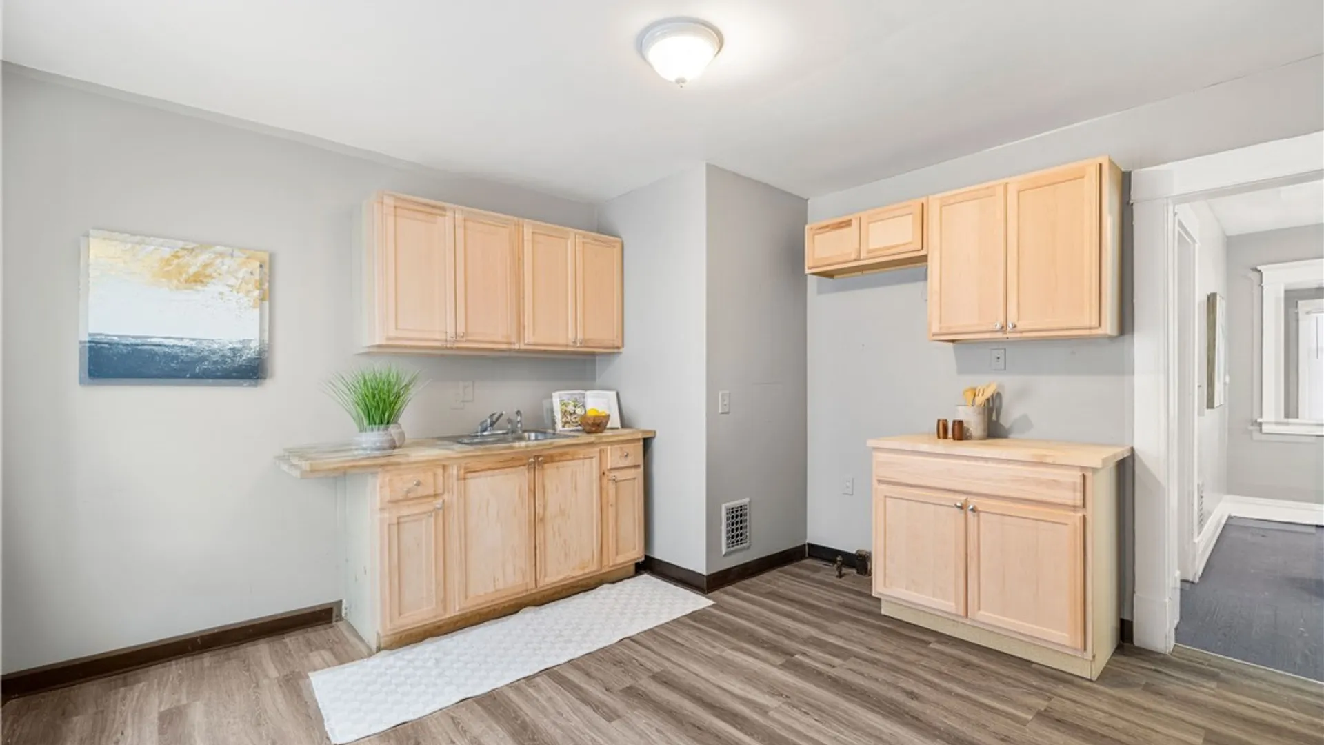 Property at 213 Westminster Avenue, Buffalo, NY 14215 9