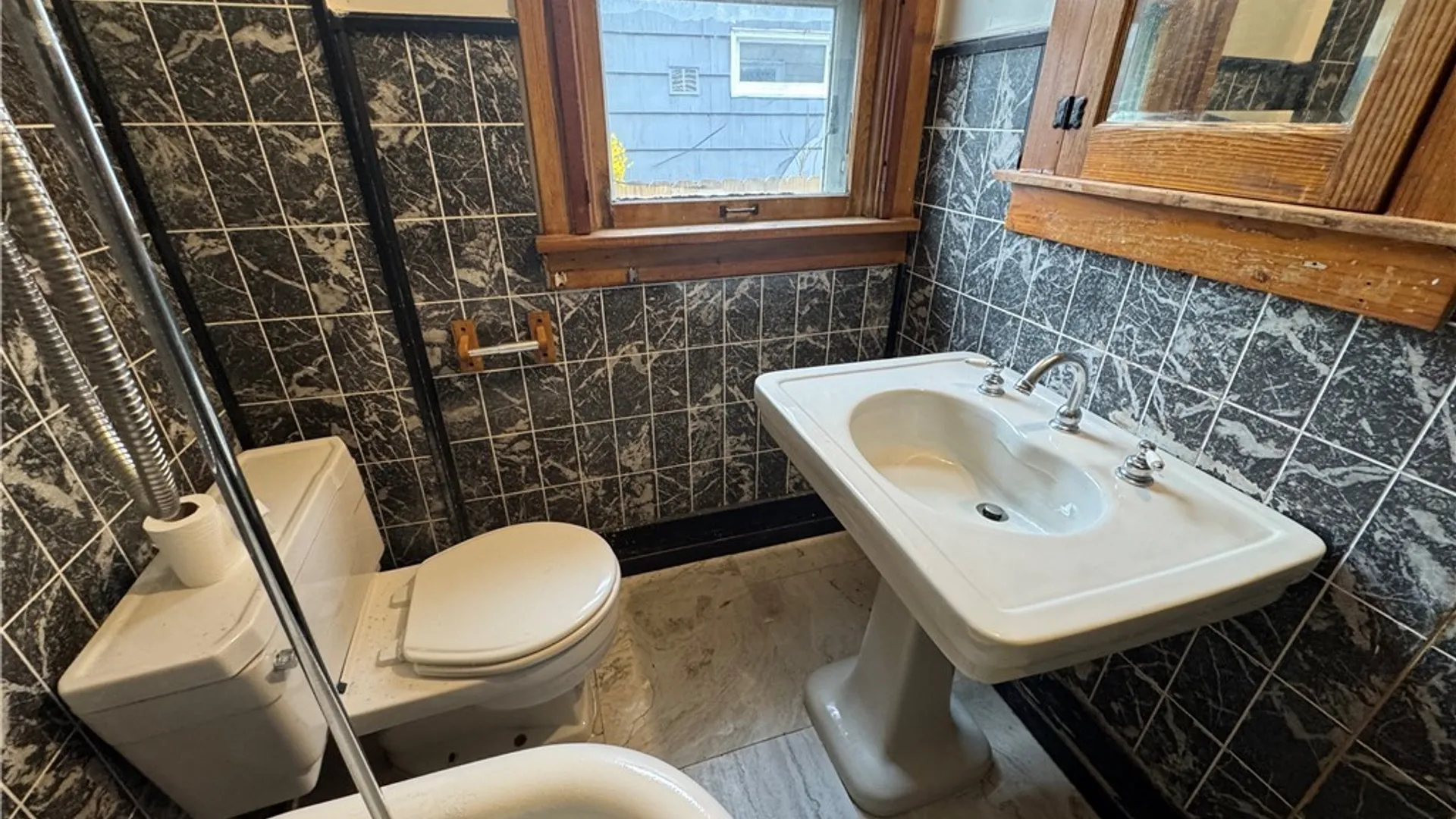 Property at 2419 Whitney Avenue, Niagara Falls, NY 14301 14