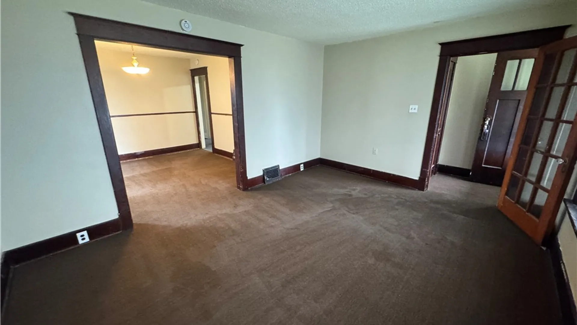 Property at 2419 Whitney Avenue, Niagara Falls, NY 14301 5