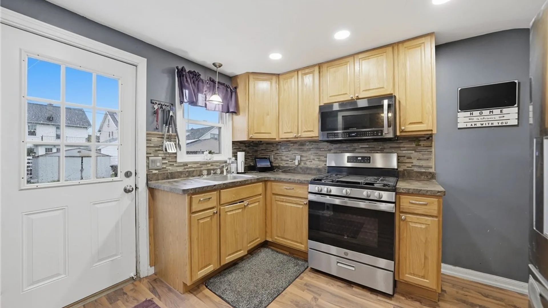 Property at 198 Euclid Avenue, Tonawanda, NY 14217 11