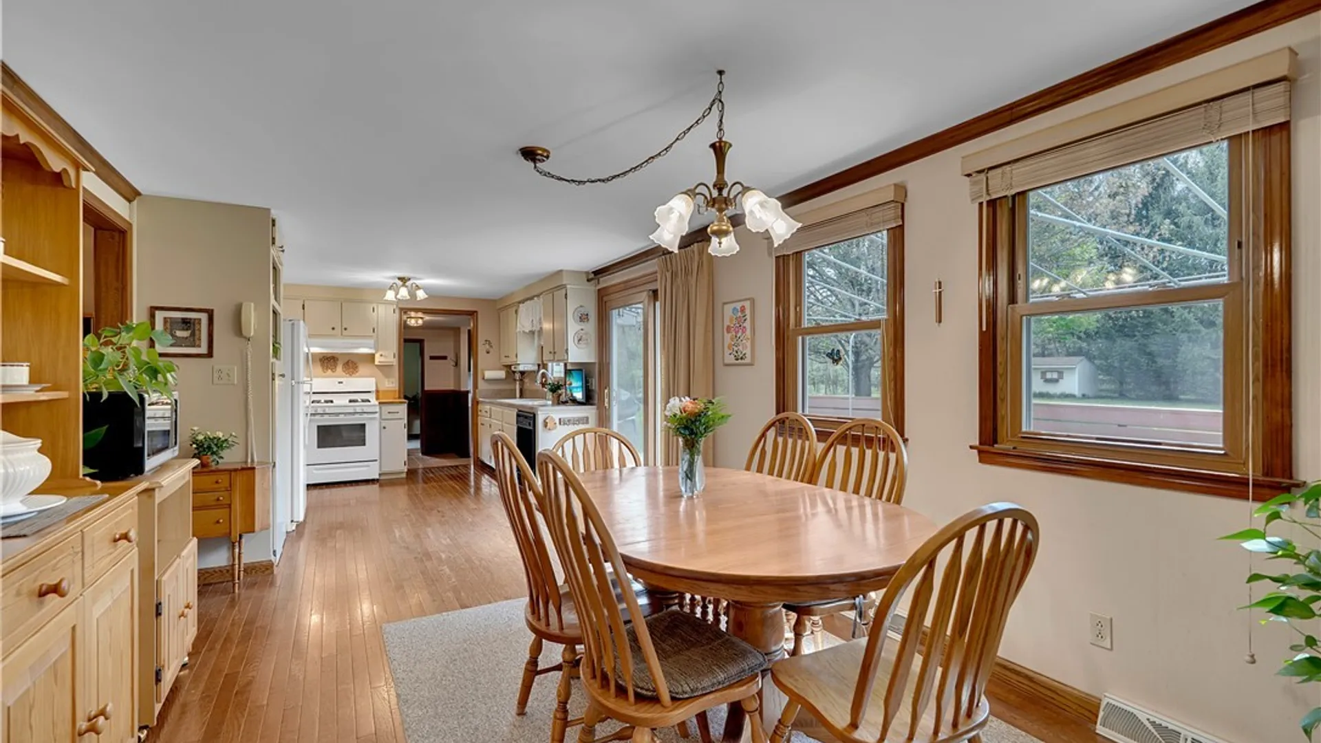 Property at 100 Three Rod Road, Alden, NY 14004 14