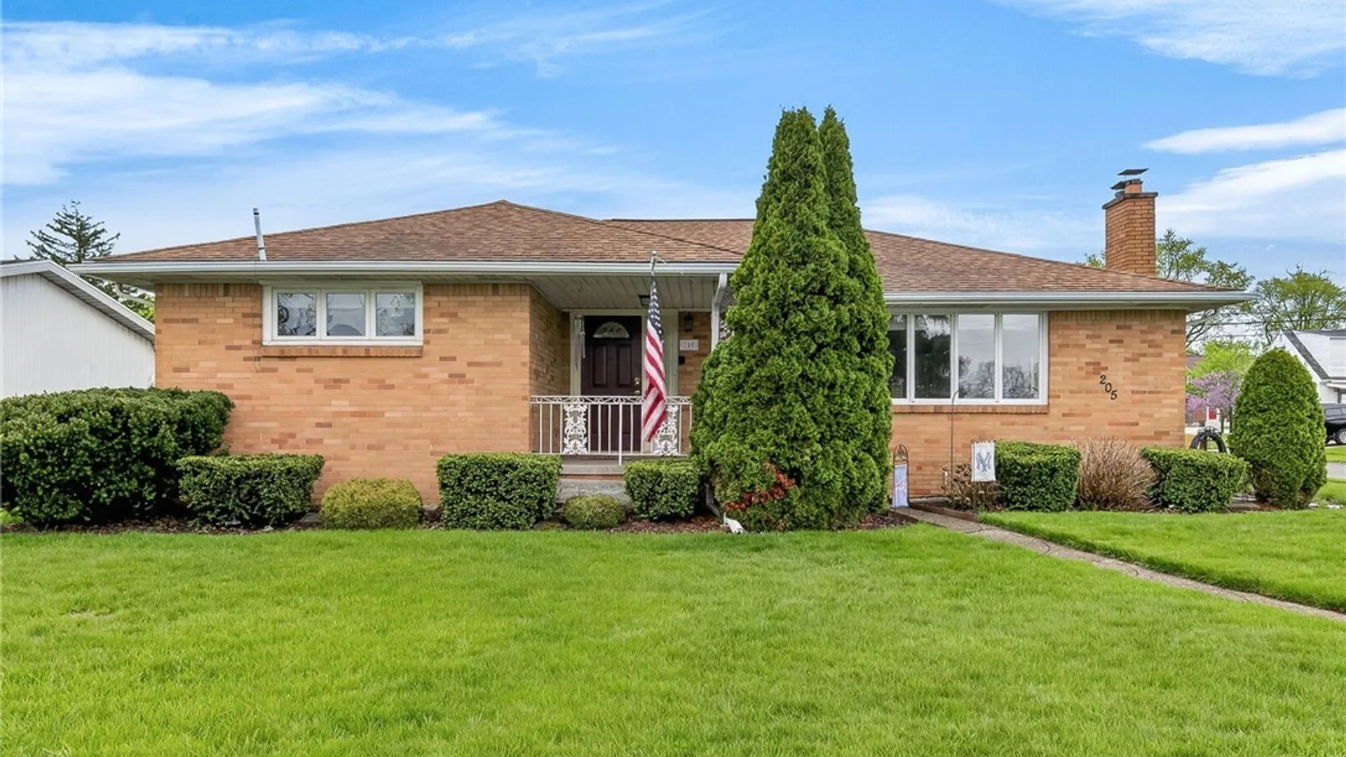 Property at 205 Glencove Rd, Tonawanda, NY 14223 39