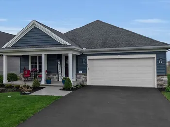 20 Saybrook Drive, Lancaster, NY 14086